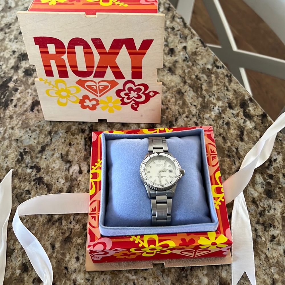 Roxy watch